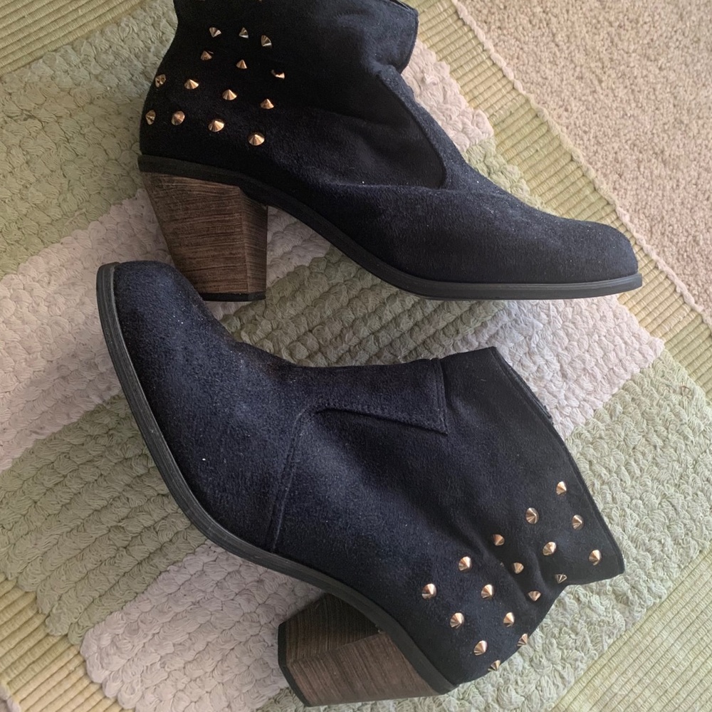 Black plus size booties ankle boots studs size 11